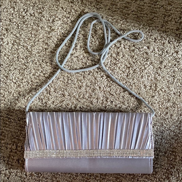 Handbags - Elegant Silver Evening Clutch